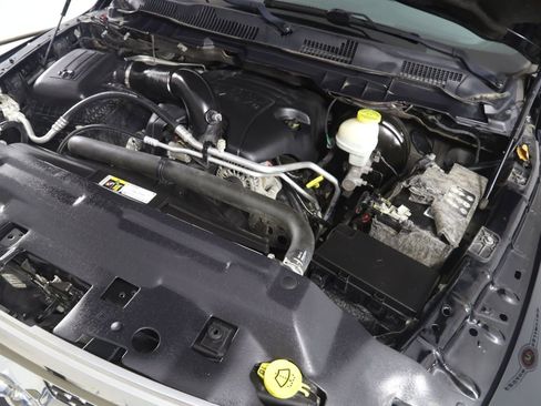 Used 2018 RAM 1500 Classic SLT image 16