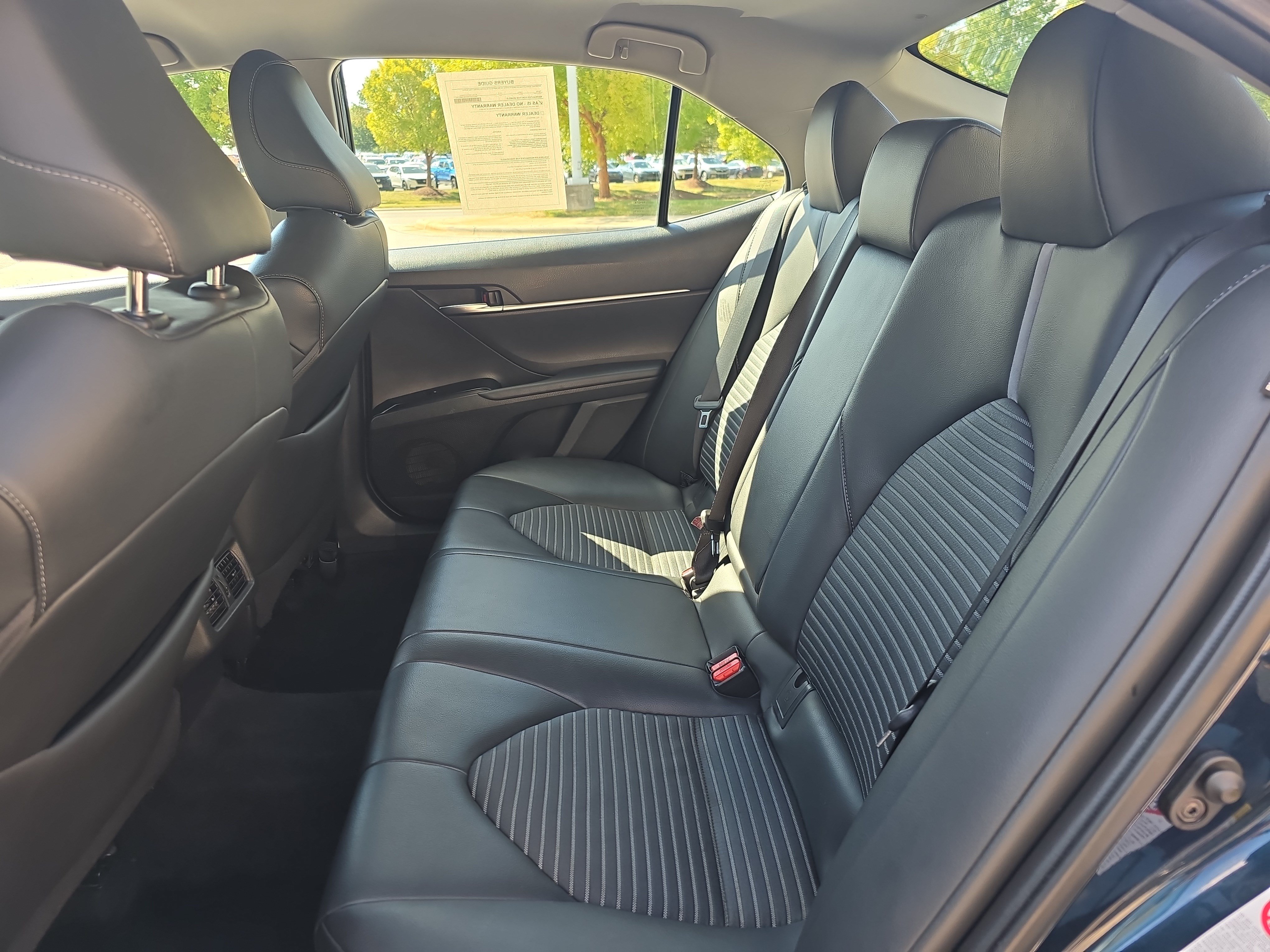 Used 2018 Toyota Camry SE w/ Audio Package FWD image 13