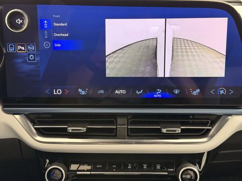 Used 2024 Chevrolet Equinox EV LT image 50