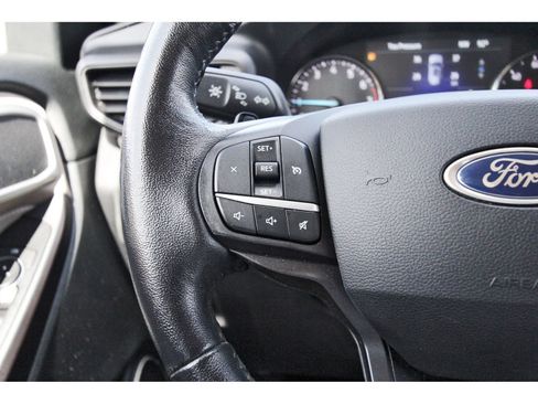 Used 2020 Ford Explorer XLT AWD/4WD image 24