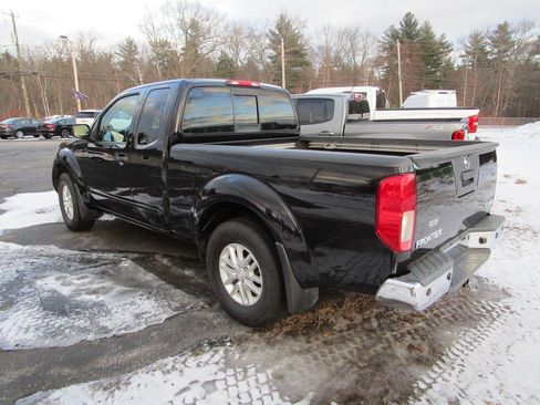 Used 2018 Nissan Frontier SV w/ Value Truck Package image 4