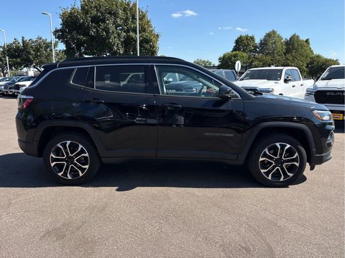 Used 2022 Jeep Compass Limited AWD/4WD image 6
