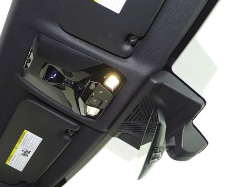 Used 2023 BMW X1 xDrive28i w/ Premium Package image 17