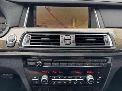 Used 2015 BMW 740i w/ Executive Package RWD image 12