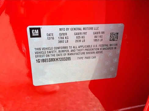 Used 2017 Chevrolet Cruze LT w/ Sun And Sound Package FWD image 30