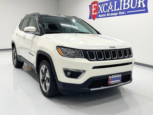 Used 2018 Jeep Compass Limited w/ Navigation Group AWD/4WD image 8