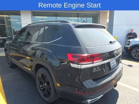 Used 2022 Volkswagen Atlas SE w/ Panoramic Sunroof Package FWD image 4