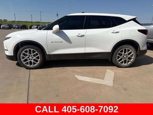 Used 2023 Chevrolet Blazer LT FWD image 6