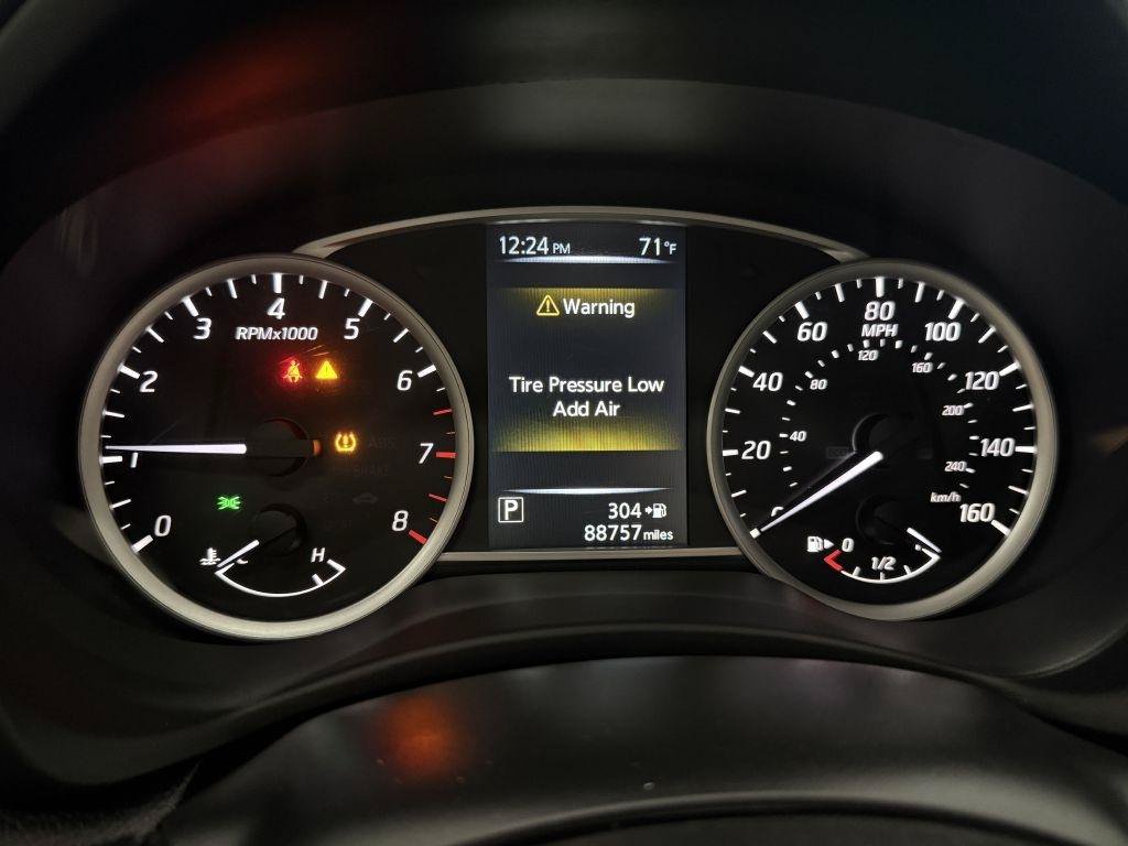 Used 2017 Nissan Sentra SR Turbo FWD image 13