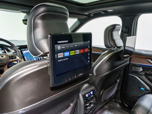 Used 2023 Jeep Grand Cherokee Summit w/ High Altitude Package image 37