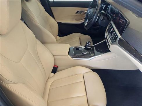 Used 2019 BMW 330i xDrive Sedan w/ Convenience Package image 22