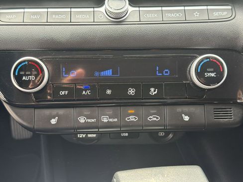 Used 2023 Hyundai Elantra SEL w/ Convenience Package FWD image 16