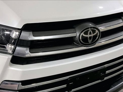 Used 2019 Toyota Highlander Limited image 61