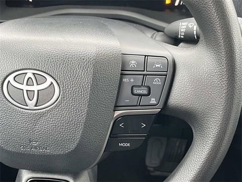 Used 2025 Toyota Camry LE image 18