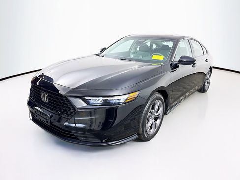 Used 2023 Honda Accord EX image 3