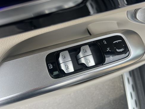 Used 2024 Mercedes-Benz GLC 300 image 15