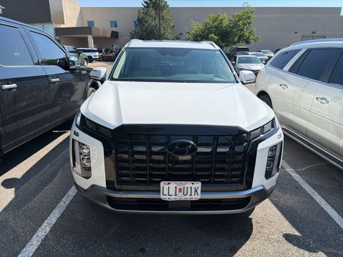 Used 2024 Hyundai Palisade Limited AWD/4WD image 2