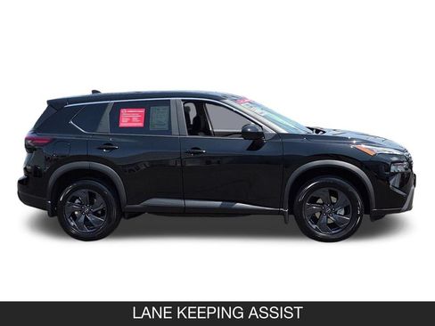 Used 2026 Nissan Rogue SV FWD image 6