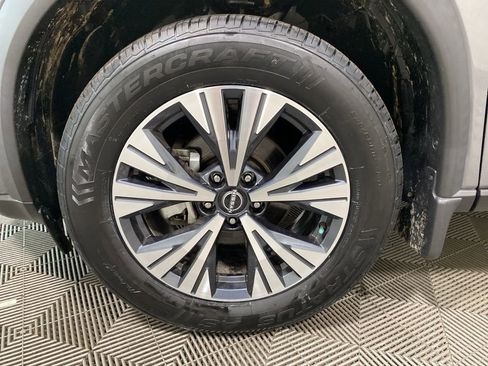 Used 2023 Nissan Rogue SV AWD/4WD image 10