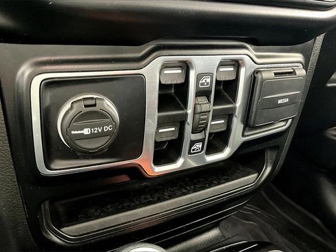 Used 2022 Jeep Gladiator Willys image 33