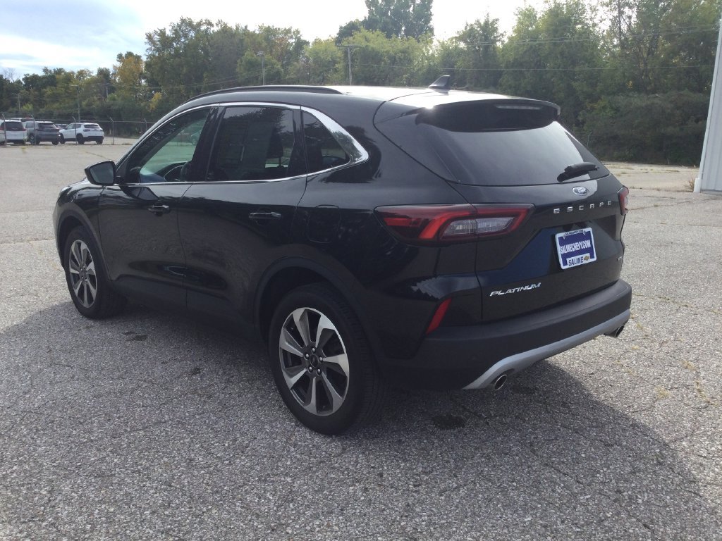Used 2025 Ford Escape Platinum AWD/4WD image 5