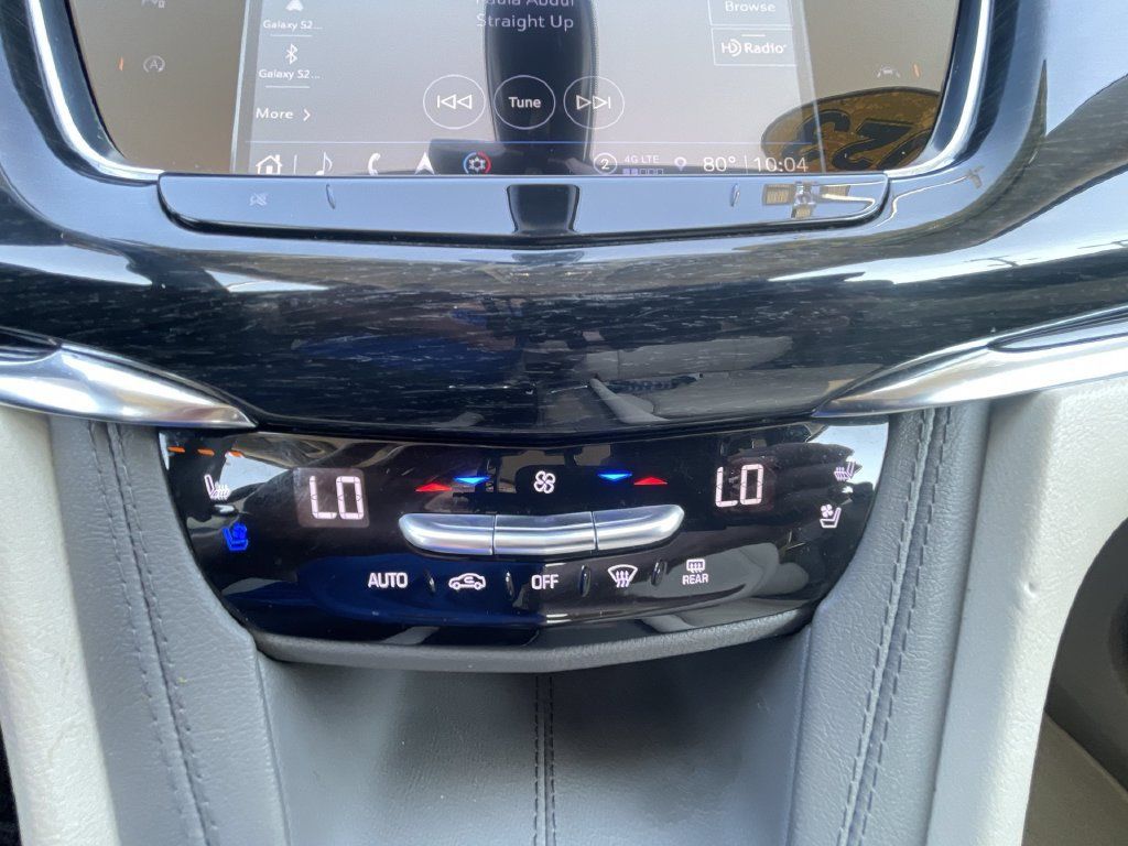 Used 2023 Cadillac XT6 Premium Luxury w/ Technology Package FWD image 35
