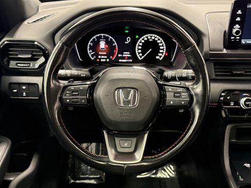Used 2023 Honda Pilot TrailSport image 19
