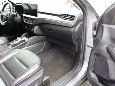 Used 2024 Ford Escape Platinum image 34