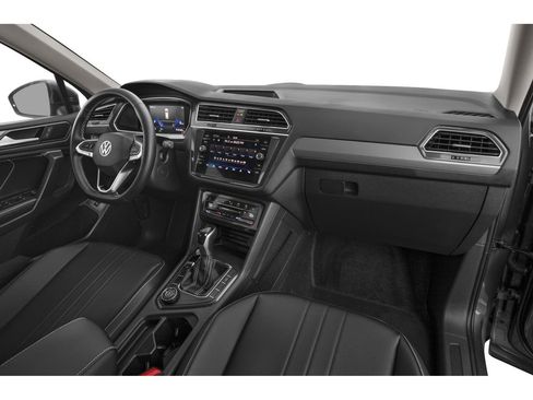 Used 2022 Volkswagen Tiguan SE AWD/4WD image 47