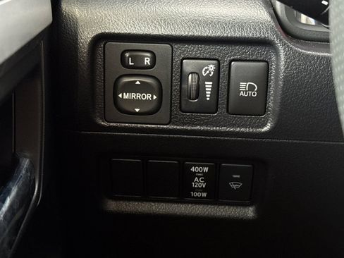 Used 2022 Toyota 4Runner SR5 Premium w/ Moonroof Package RWD image 42