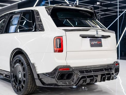 Used 2026 Rolls-Royce Cullinan AWD/4WD image 16