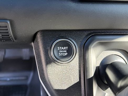Used 2025 Land Rover Defender 110 S AWD/4WD image 13