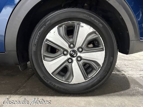 Used 2019 Kia Niro LX FWD image 28