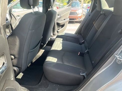 Used 2013 Dodge Avenger SXT FWD image 29