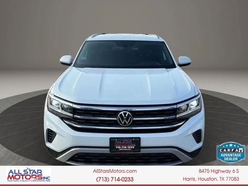 Used 2020 Volkswagen Atlas Cross Sport SE w/ Towing Package AWD/4WD image 2