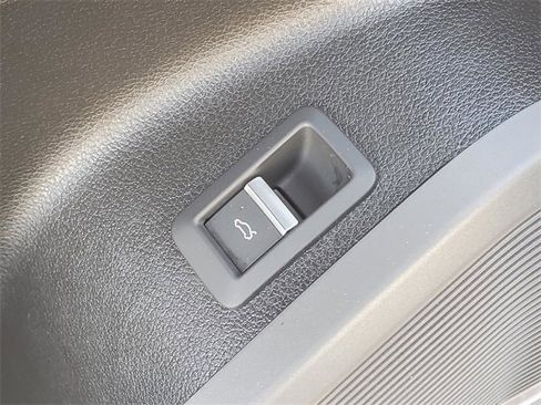 Used 2023 Audi Q5 2.0T Premium Plus image 12