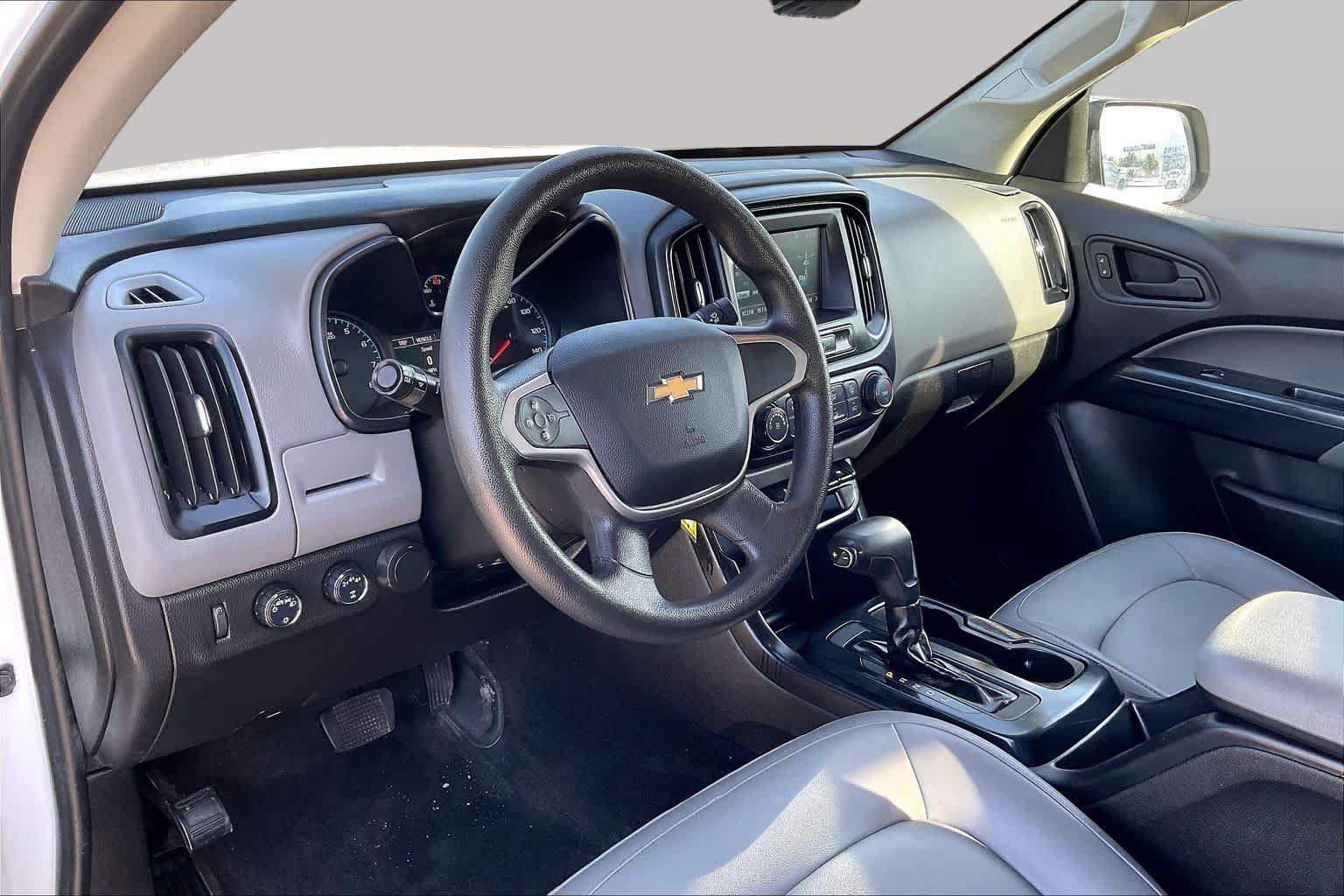 Used 2018 Chevrolet Colorado W/T w/ WT Convenience Package AWD/4WD image 17