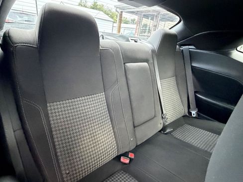 Used 2019 Dodge Challenger SXT w/ Blacktop Package RWD image 18