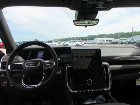 New 2026 GMC Yukon XL Elevation w/ Elevation Premium Package AWD/4WD image 16