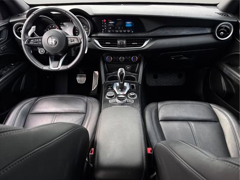 Used 2022 Alfa Romeo Stelvio Sprint image 25