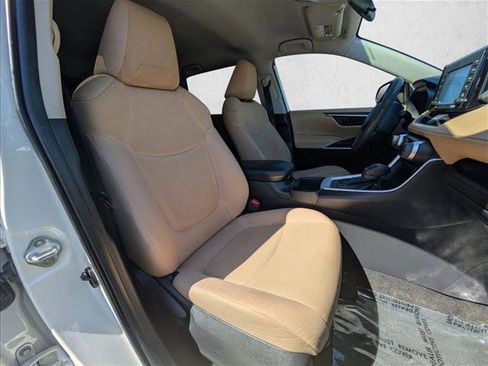 Used 2022 Toyota RAV4 LE AWD/4WD image 20