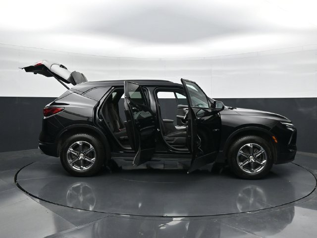 Used 2024 Chevrolet Blazer LT w/ Convenience Package FWD image 49