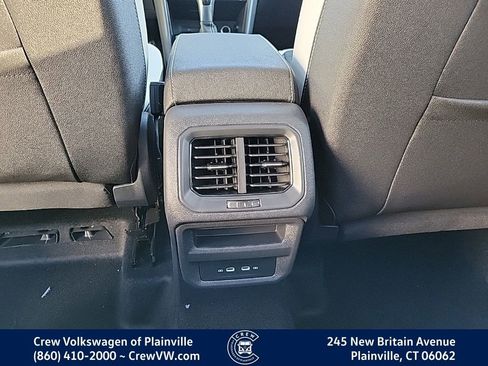 New 2026 Volkswagen Taos SE image 48