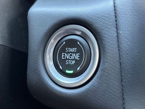 Used 2023 Chevrolet Suburban Z71 image 24