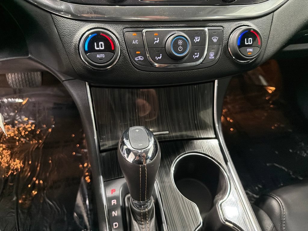 Used 2016 Chevrolet Impala LT FWD image 28