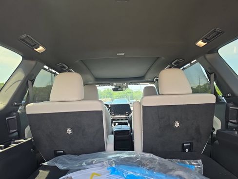 Used 2026 Lexus TX 350 AWD w/ Technology Package image 6