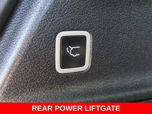 Used 2025 Chrysler Pacifica Select FWD image 31