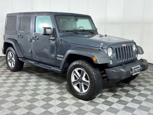 Used 2017 Jeep Wrangler Unlimited Sport w/ Quick Order Package 24S AWD/4WD image 7