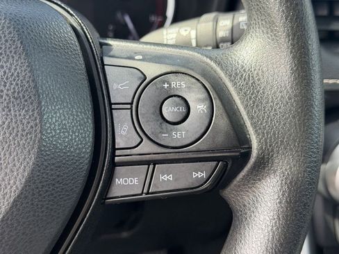Used 2024 Toyota RAV4 XLE FWD image 22