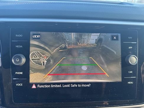 Used 2023 Volkswagen Atlas SEL Premium image 11